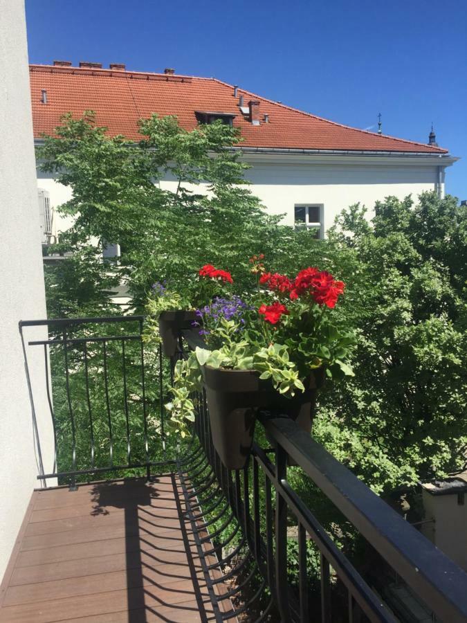 Kings Landing Apartament Krakau Exterior foto